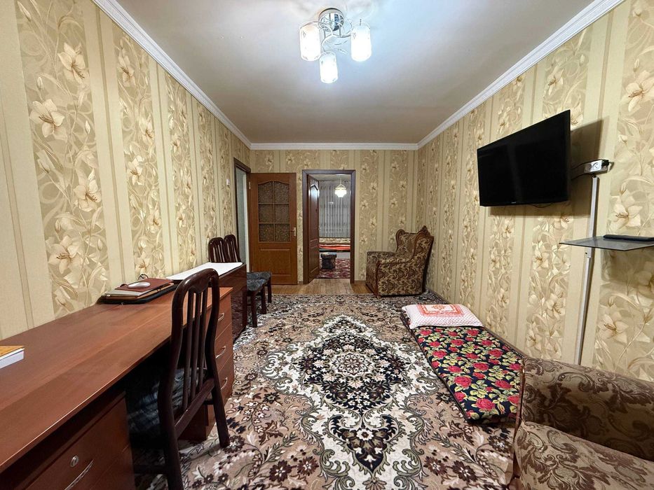 Новомосковская, институт IDU, кафе Вечер и Бон, 2/2/5, кирпич, 54 метр