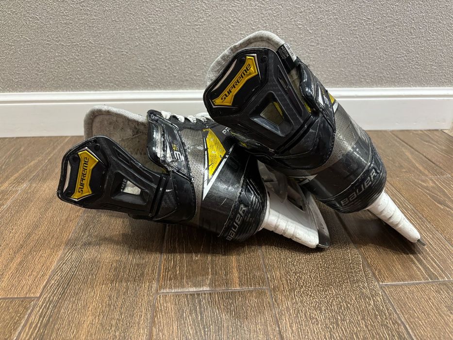 Продаю  коньки Bauer Supreme 3S Pro,38 размер
Катался один сезон. Со