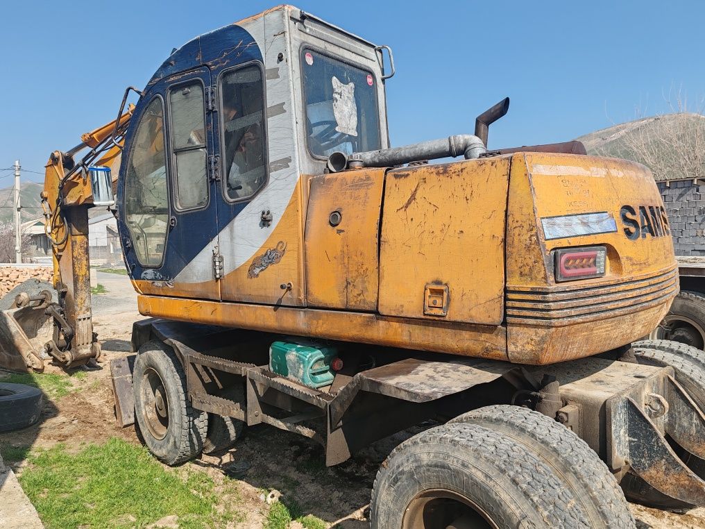 Экскаватор hyundai samsung volvo хундай самсунг 132