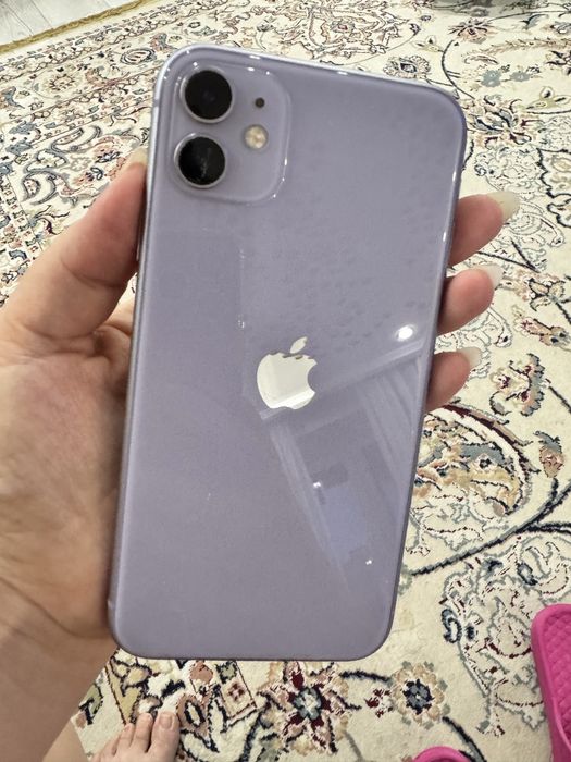 Продам 11 айфон в отличном состоянии