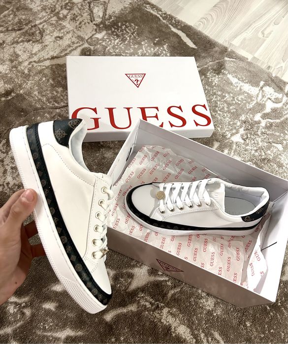 Adidasi Guess Eleganti