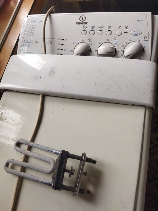 Продам стиральную машинку Indesit