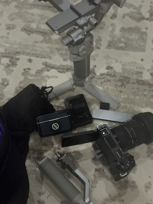 Продам Видеокамера,стаблизатор,петличка,