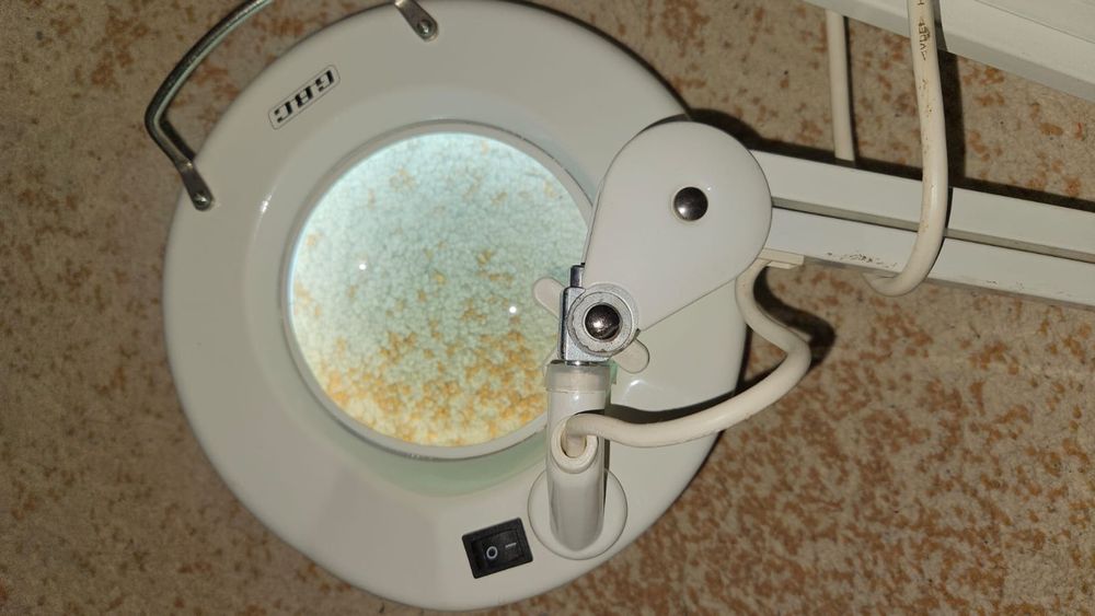 Vand lampa cosmetica cu lupa