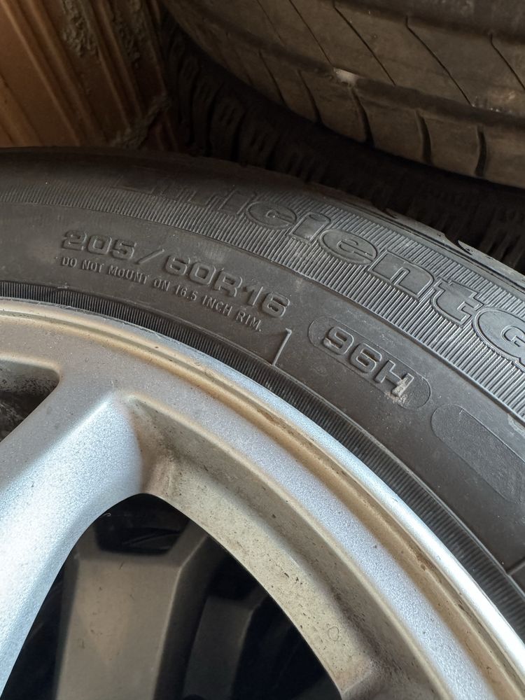 Roti complete 205/60/16, Ford conect, focus, mondeo