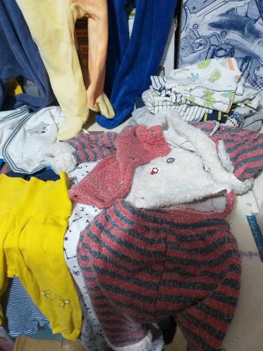 Lot Hainute Bebe Nr60-86...30 Articole