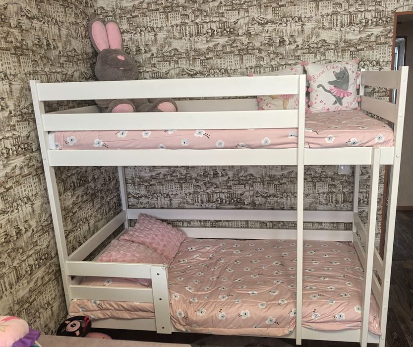 Продам двухъярусную кровать