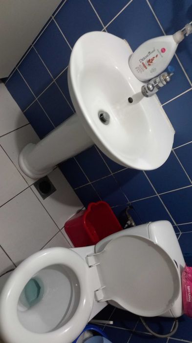 Închiriez apartament semidecomandate