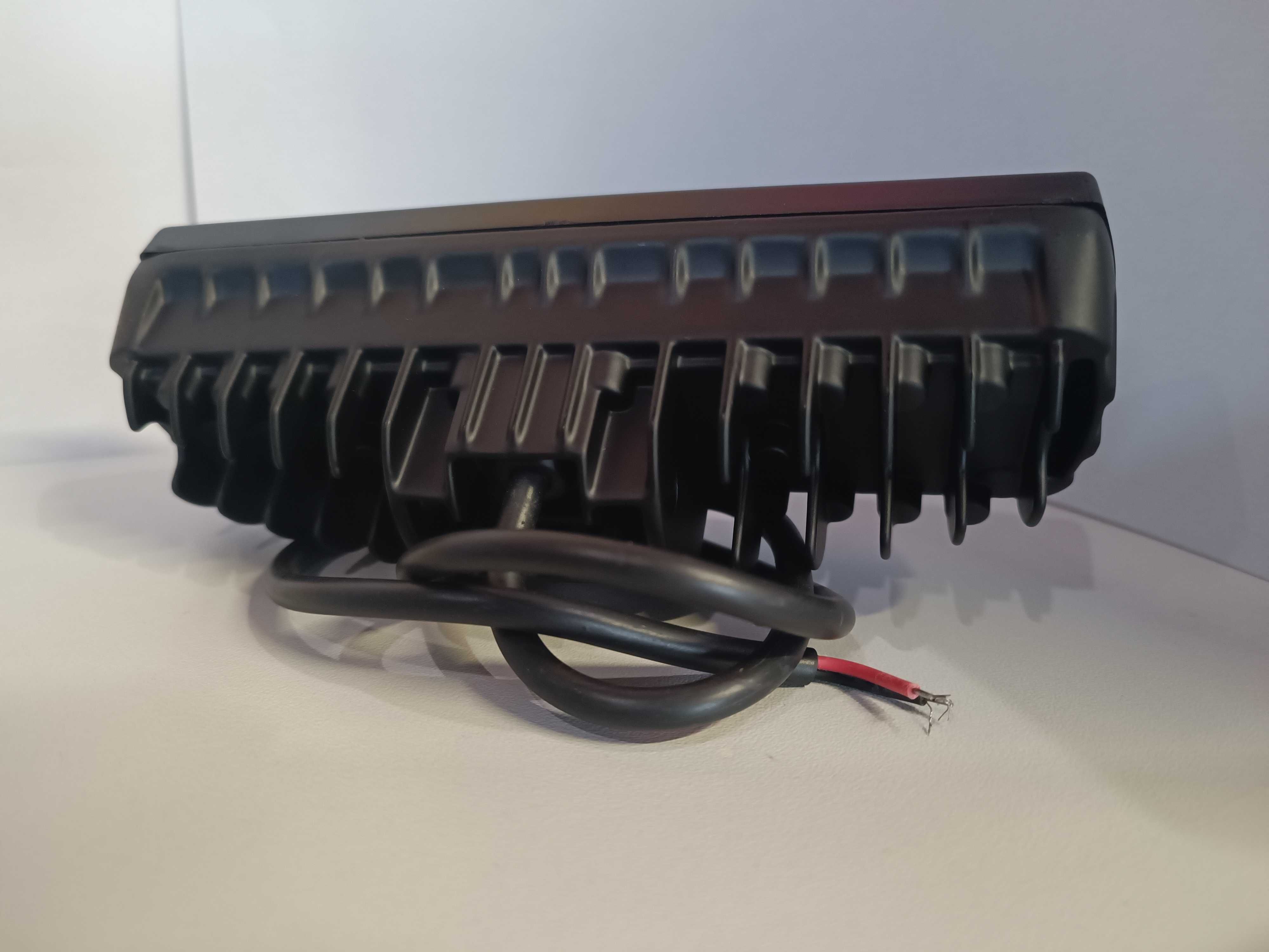 LED прожектор за коли мотоциклет SUV