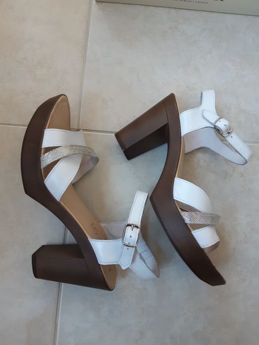 Кожени летни сандали Lasocki 39 номер