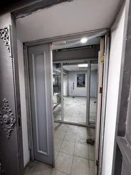 Катартал оптовый базар ор Парус 18м² цоколь подвал 1кабинет с мебелью