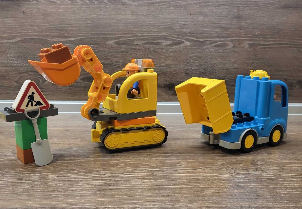 LEGO® DUPLO® Камион & Верижен багер 10812
