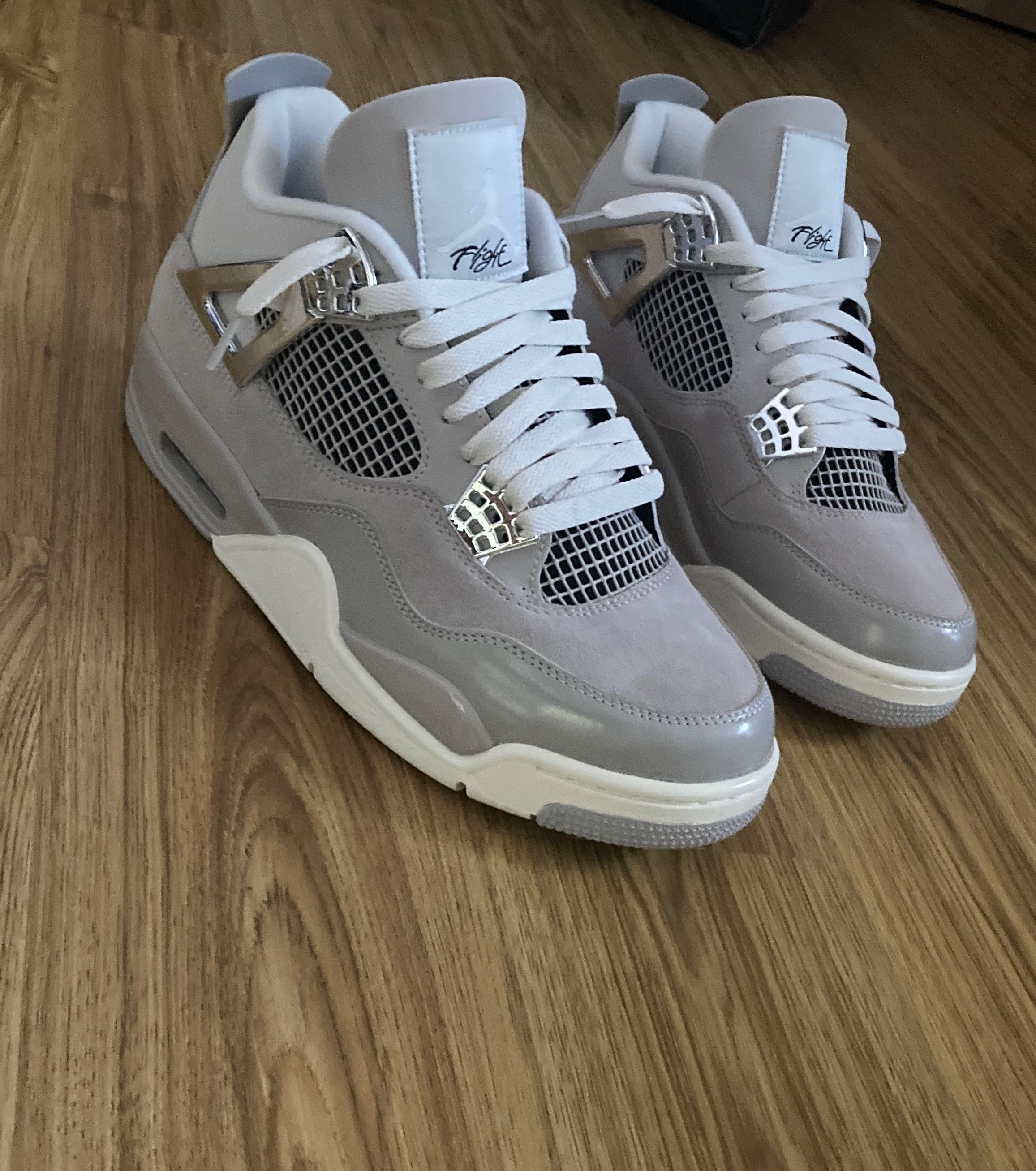 Jordan 4 Frozen Moments