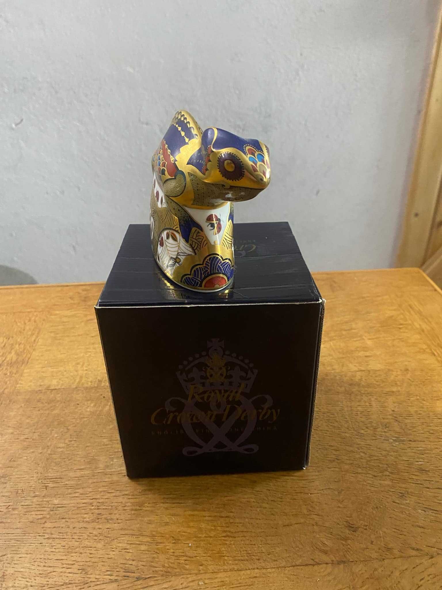 Figurina Royal Crown Derby Cameleon - editie limitata