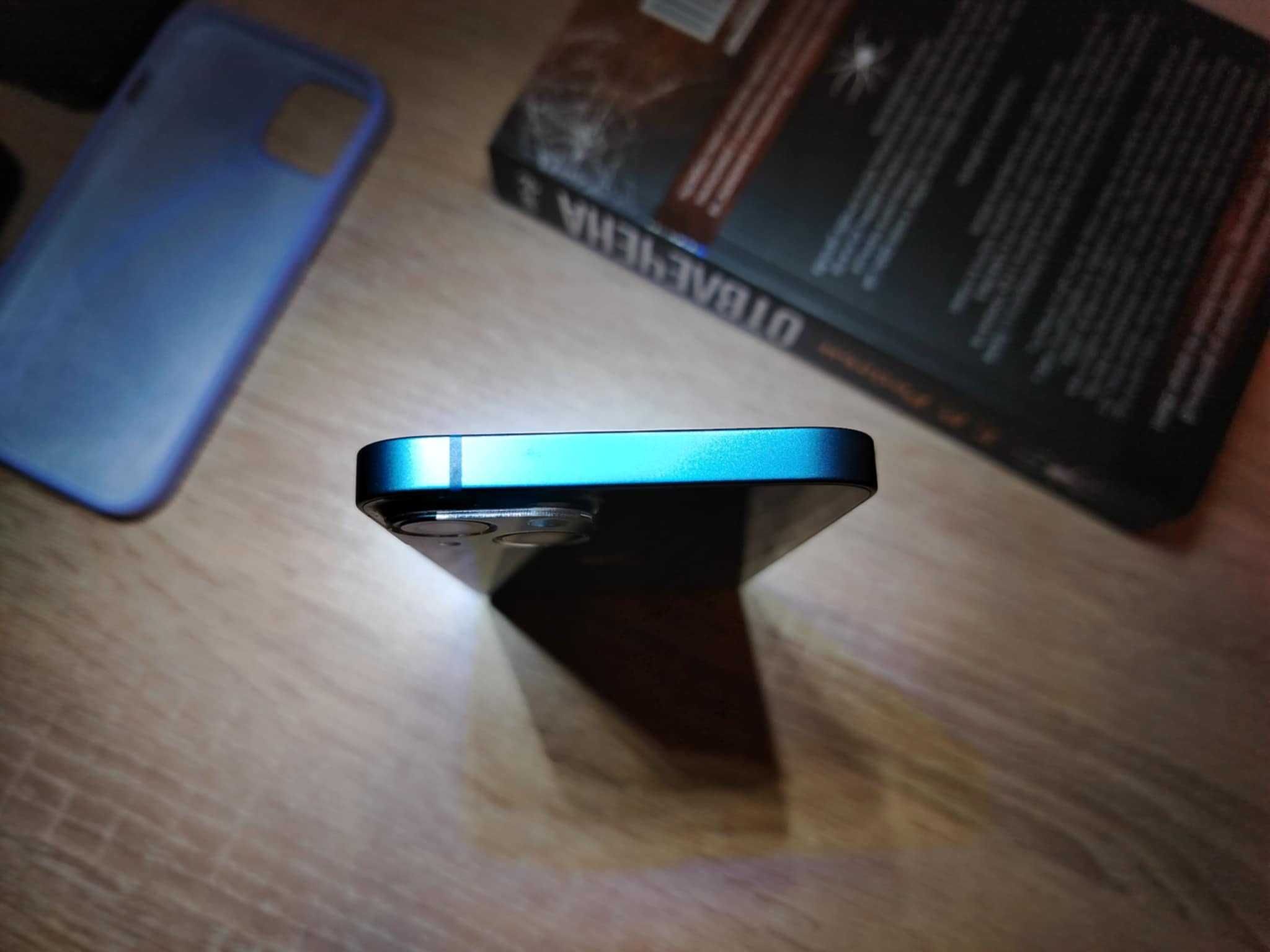 Продавам Iphone 13/128 GB