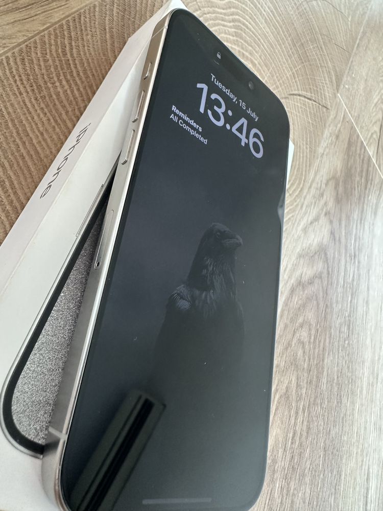iPhone 15 pro white titanium 128GB