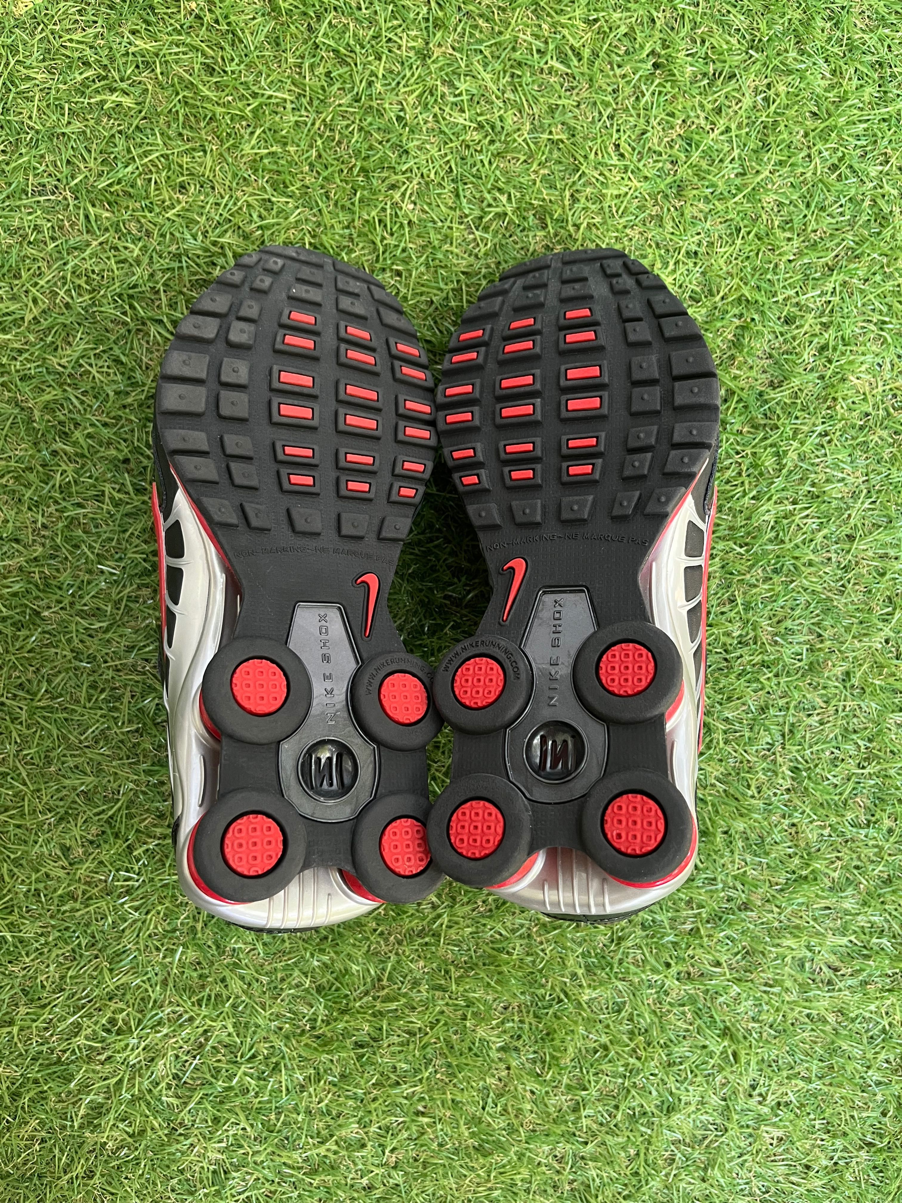 Маратонки : NIKE SHOX 38