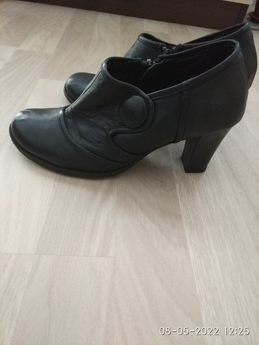 дамски затворени обувки