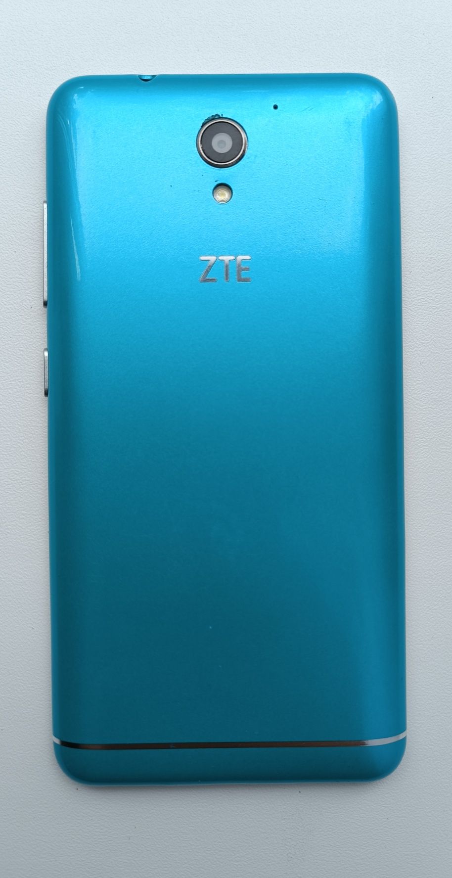 Продам смартфон ZTE Blade A510