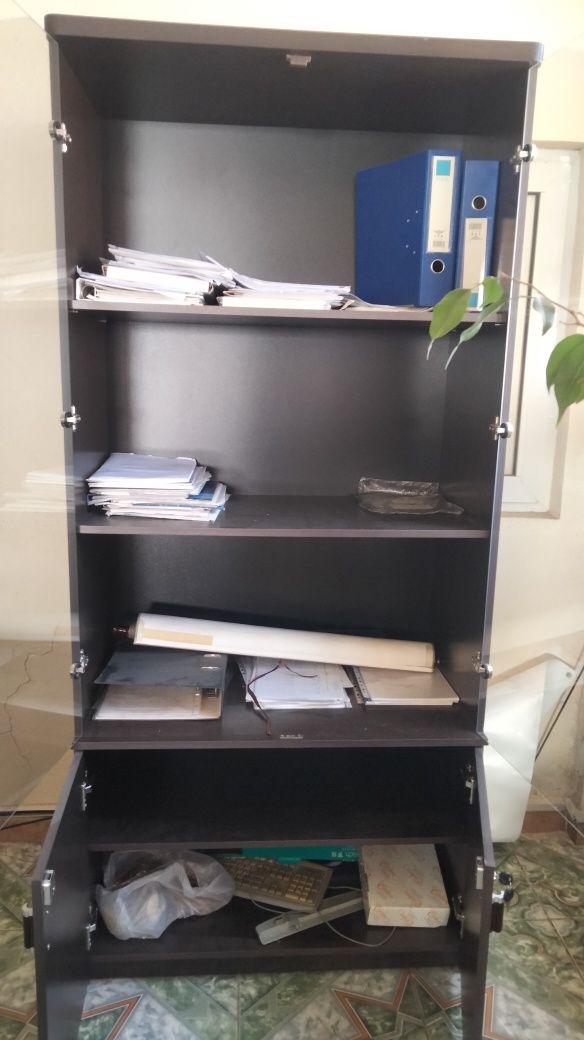 Ofis uchun mebel sotiladi