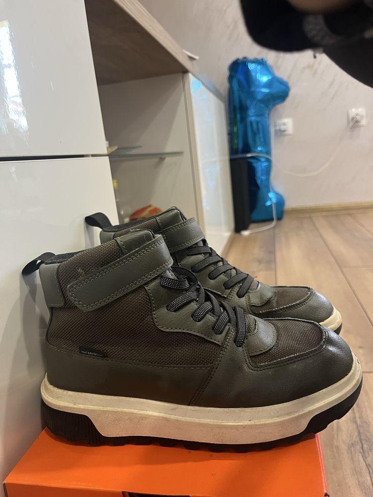 Детски кецове до глезена на H&M