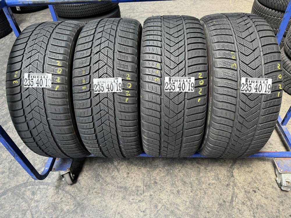 235/40/19 Pirelli M+S 2021