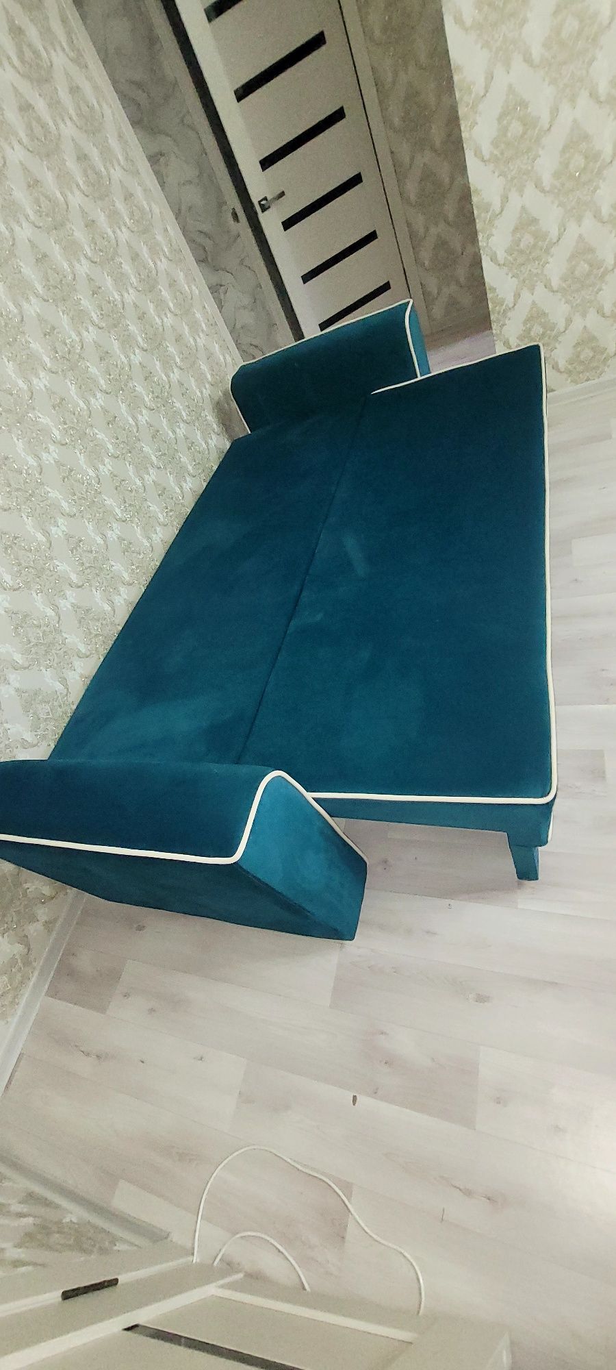 Диван березовый  2.30
