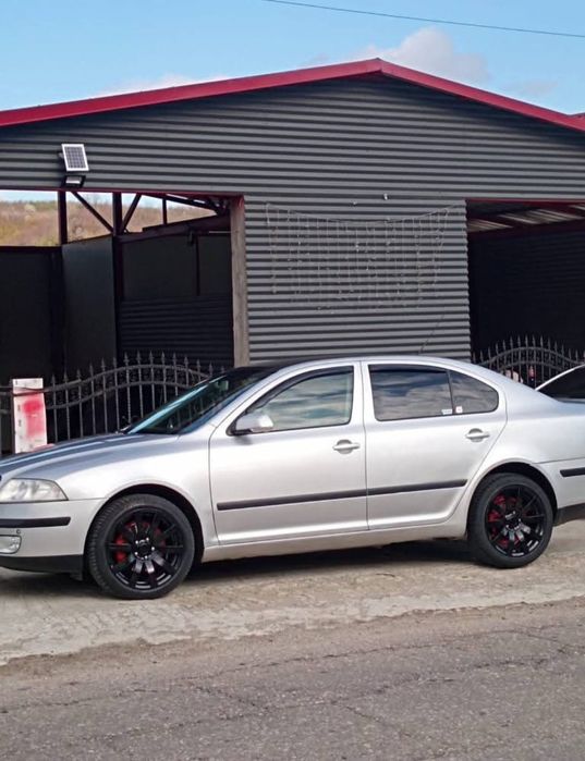 Vând skoda Octavia 2