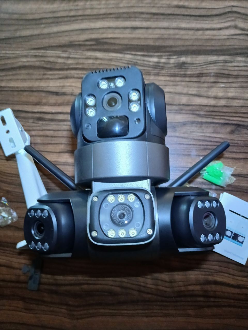 Camera quyosh nuri bilan sovtasiga+64gb fleshka
