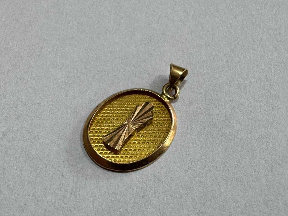 Златна висулка 14К