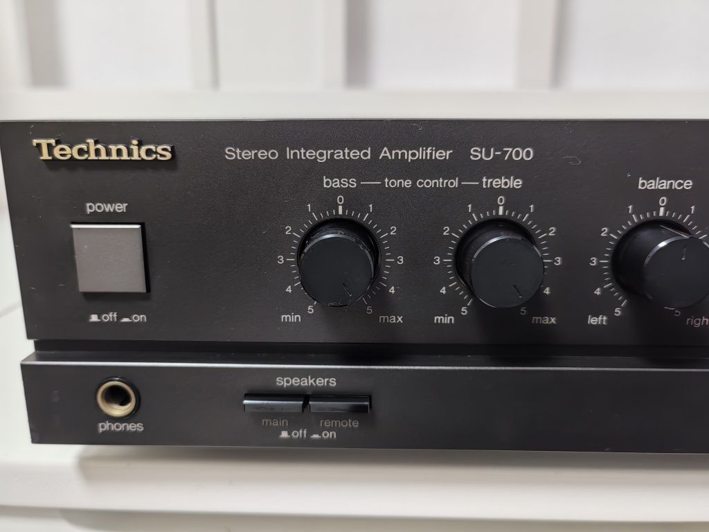 Amplificator, stație Technics SU 700, Germania