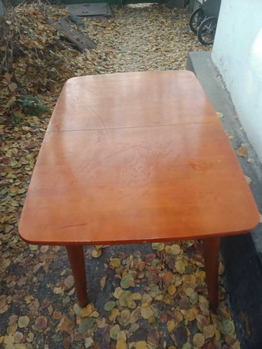 продам столик кухонный