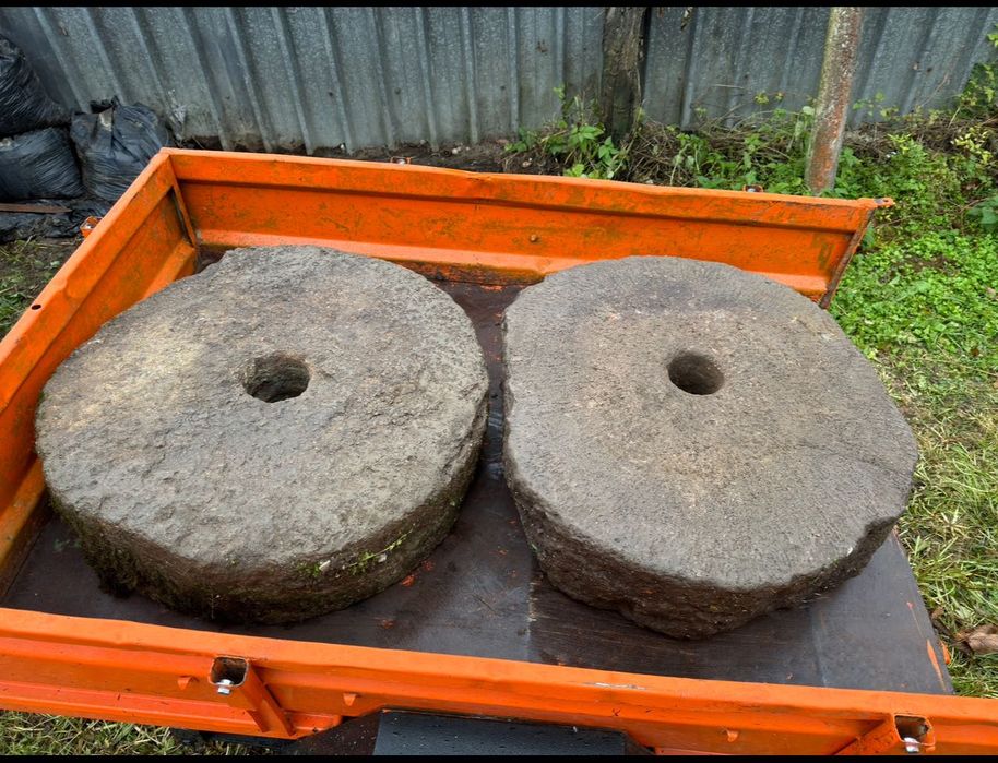 Воденични камъни 80см на 20см