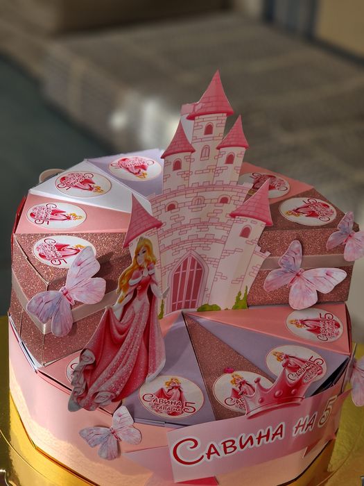 Картонена торта на всякаква тема