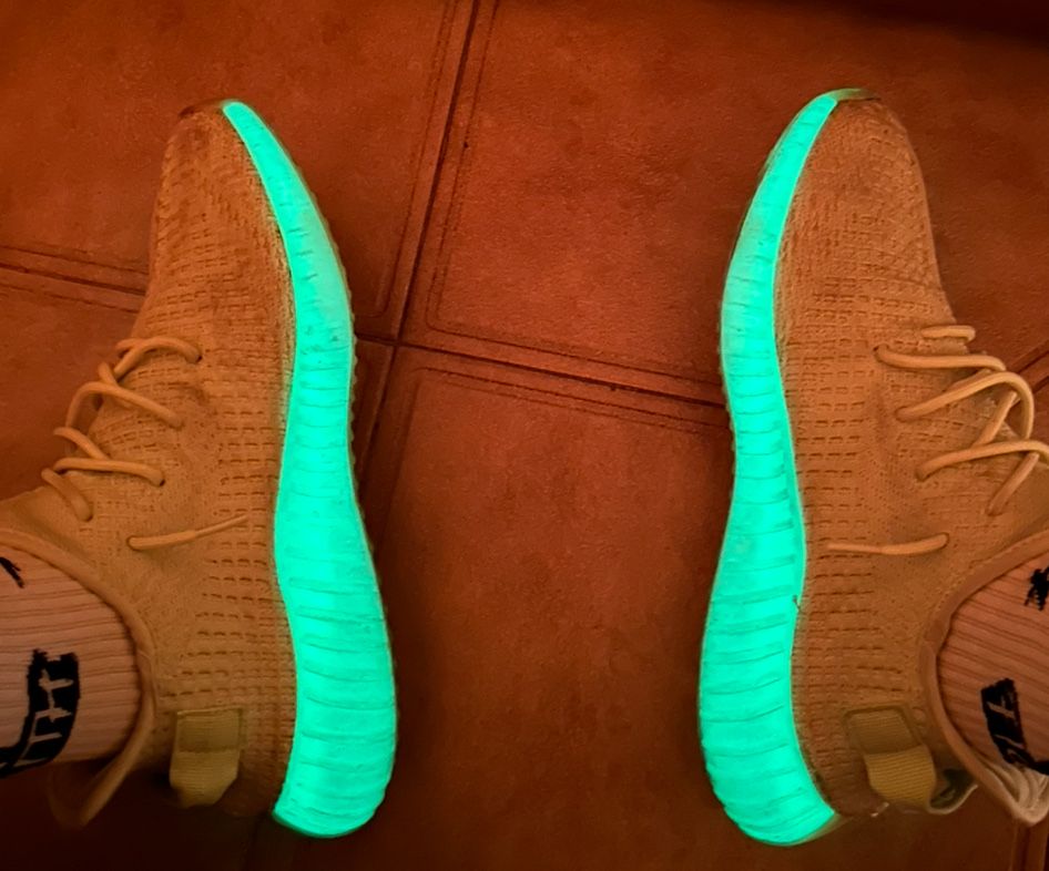 Adidas Yeezy 350 glow