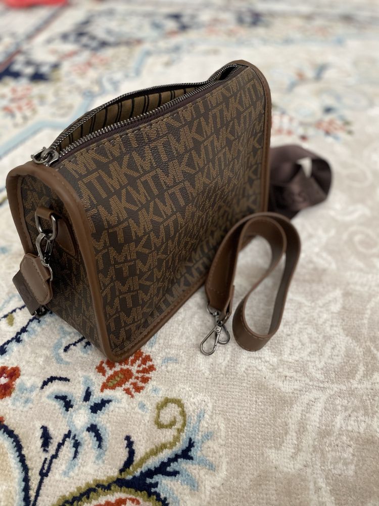 Продается сумка, Michael Kors.
