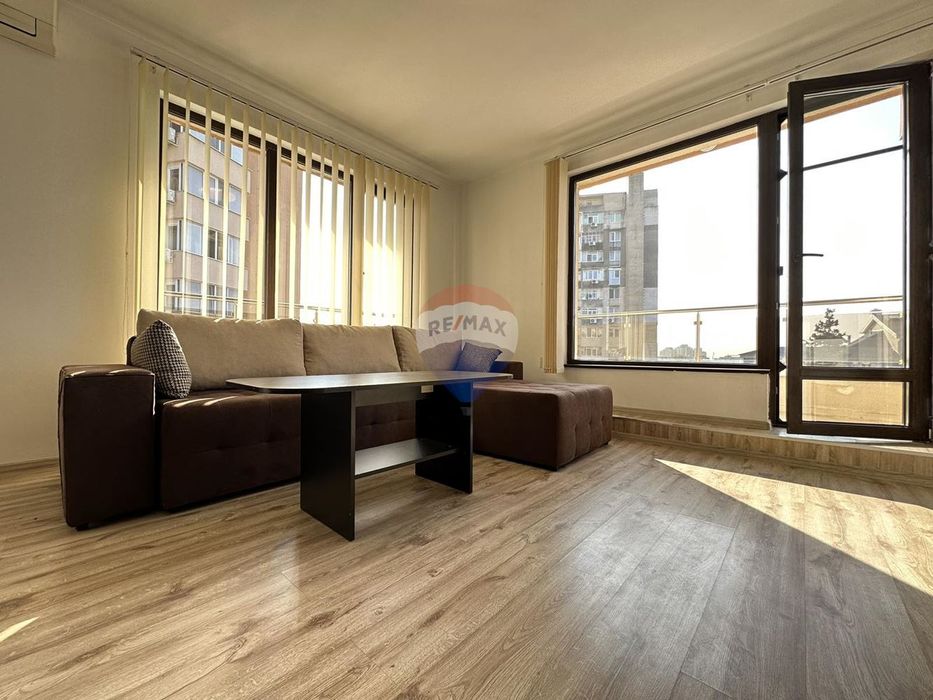 Дава се под наем Тристаен апартамент в Варна, Левски - 110 кв.м за 765 € - Снимка #3