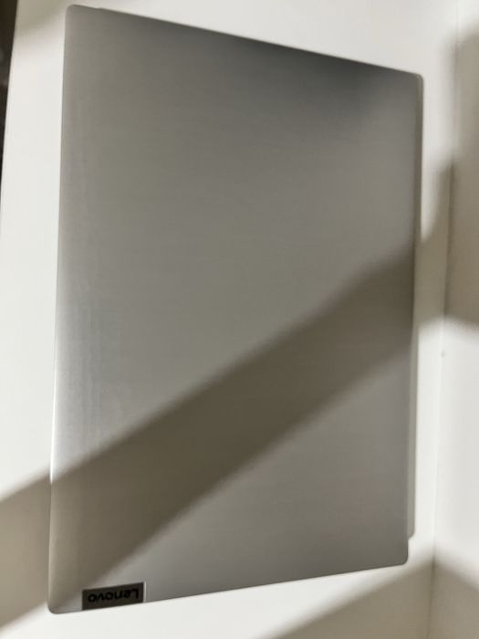 Ноутбук Lenovo Ideapad 3 почти новый