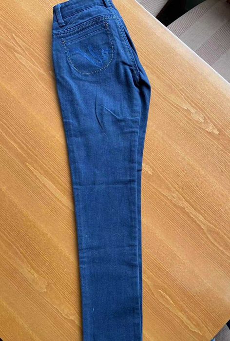 Два чифта чисто нови дънки, черни Diesel size 25(XS) и сини size34(XS)