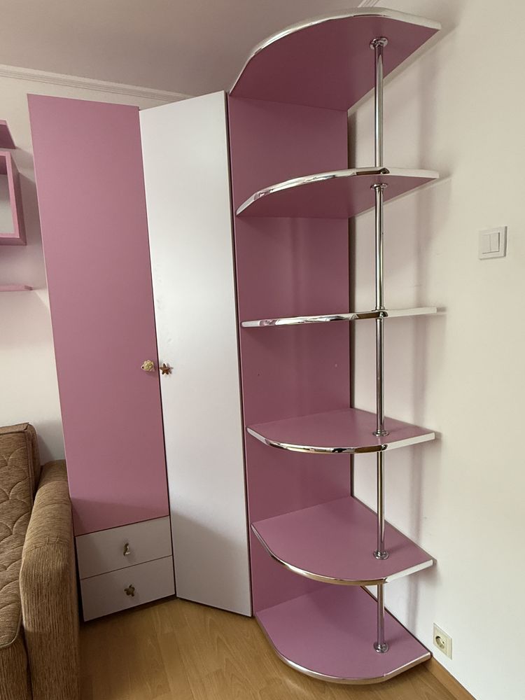 Dormitor complet mobilat – spațios, luminos și modern!