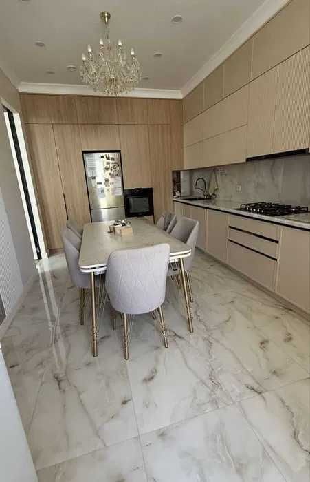 Сдаётся квартира 2 ком на Мирзо-Улугбекском р-н Максим горкий