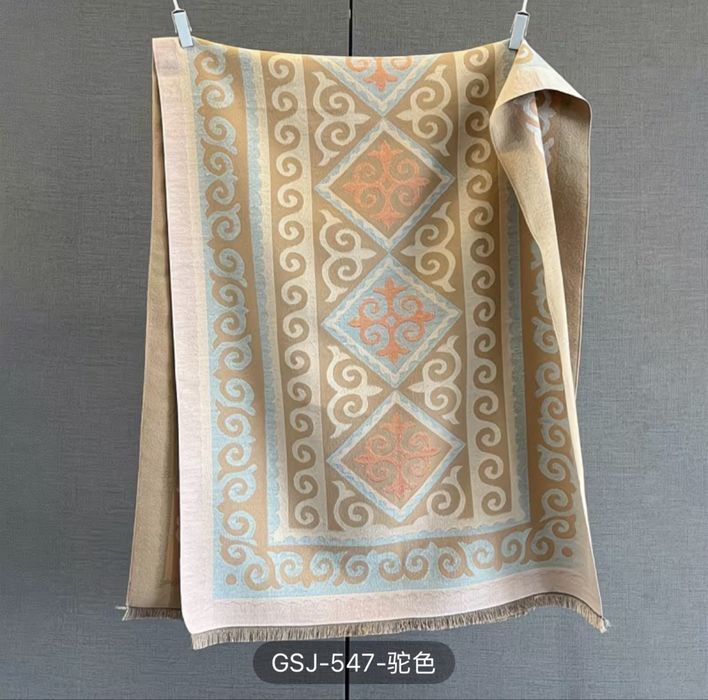 Продаются палантины