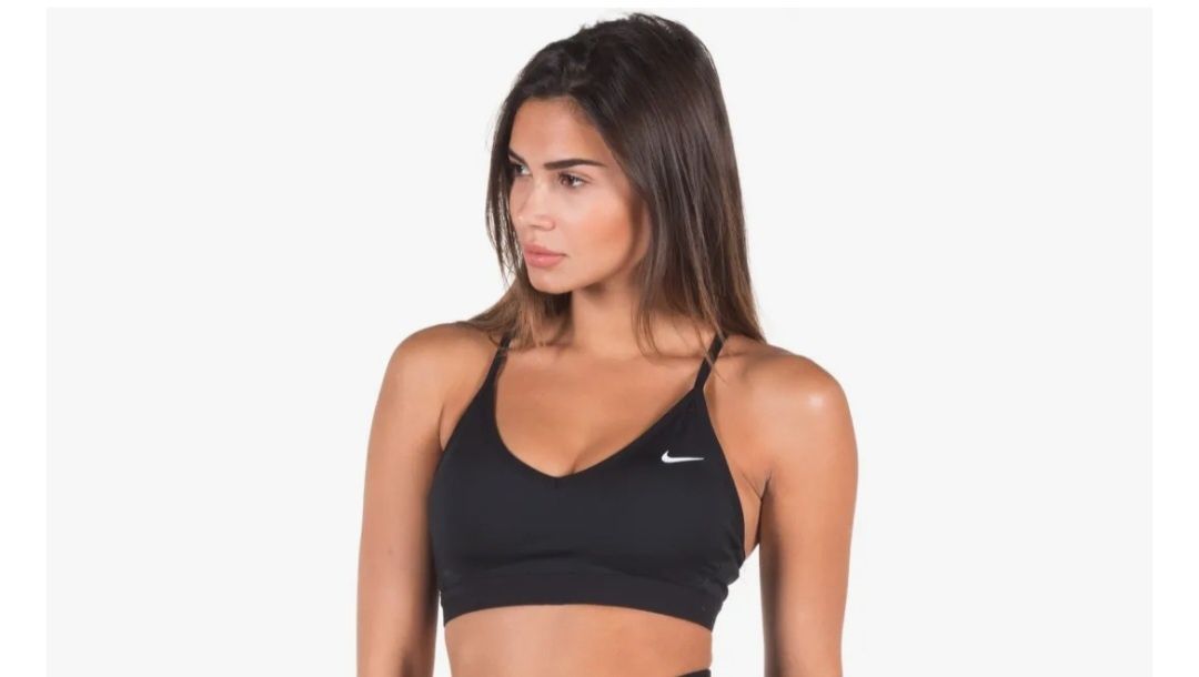 ДАМСКИ СПОРТЕН СУТИЕН NIKE 

Dri-fit технология,
