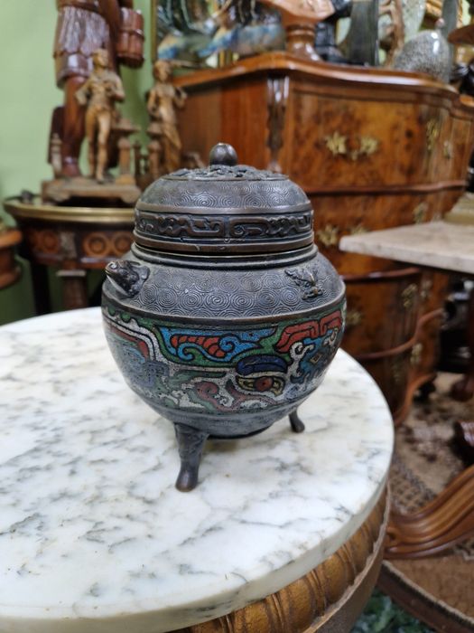 Стара рядка антикварна колекционерска японска бензинова кадилница