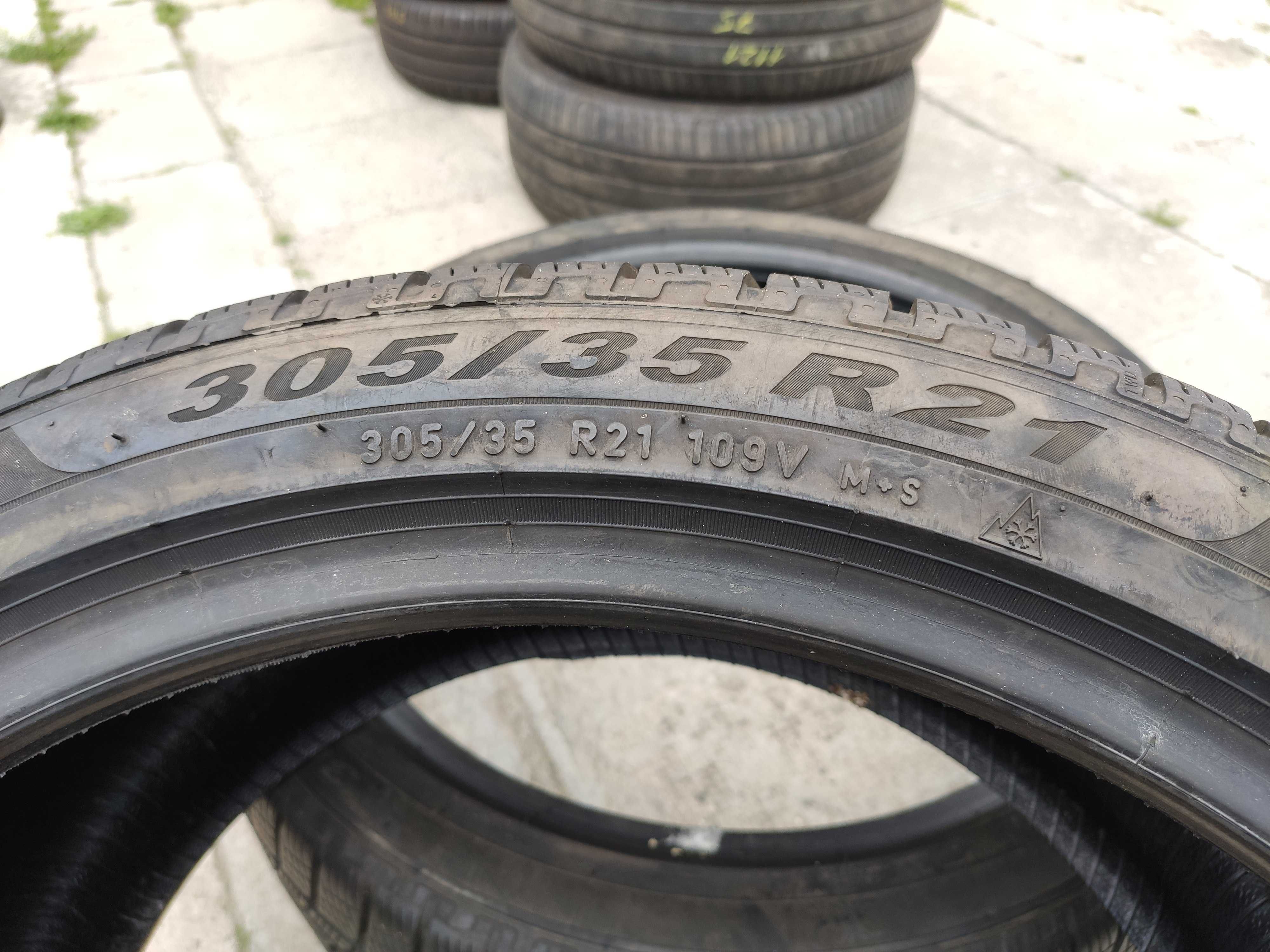 2бр Почти Нови Зимни Гуми 305 35 21 - Pirelli - DOT 2021 -