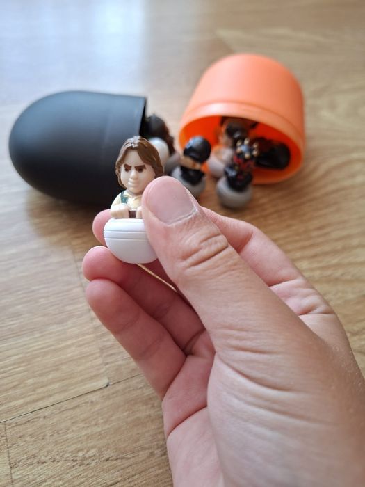 Mini figurine Star Wars -set de 7 bucăți+ capsule de depozitare