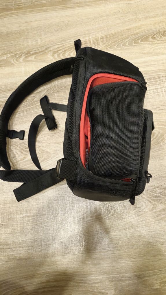 Canon m50 2 обектива всички екстри