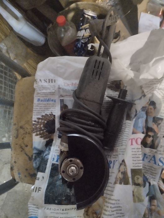 Продам болгарку бу