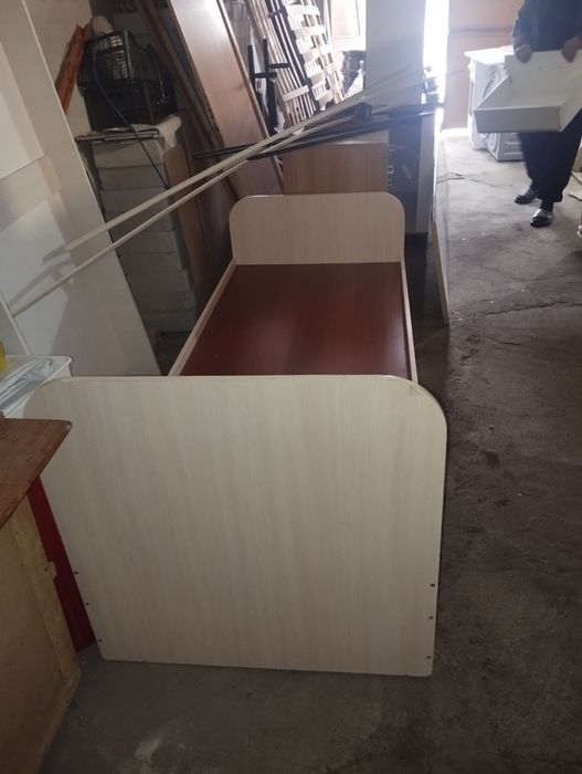 Срочно продаю кровать разные