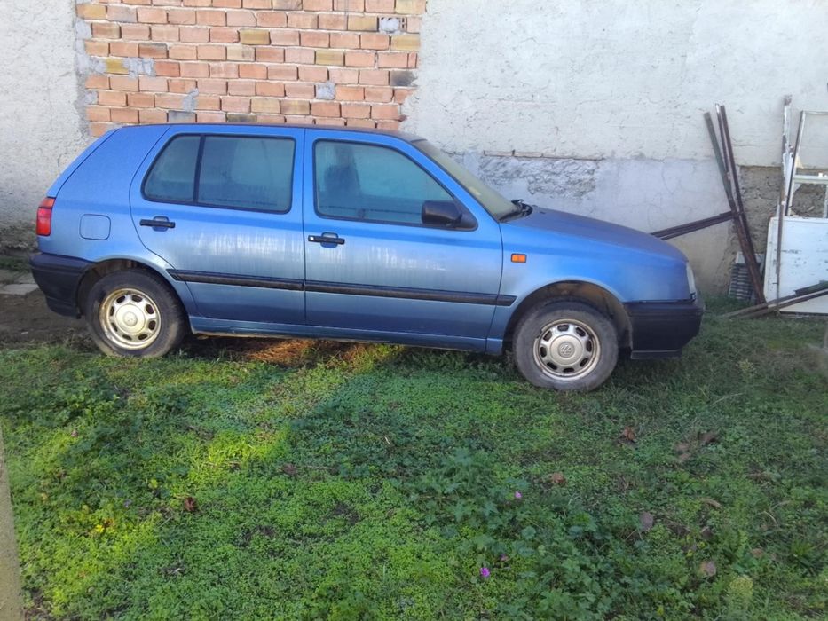 Продава се голф 3